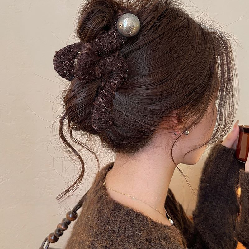 Pearl Yarn Faux Hair Claw