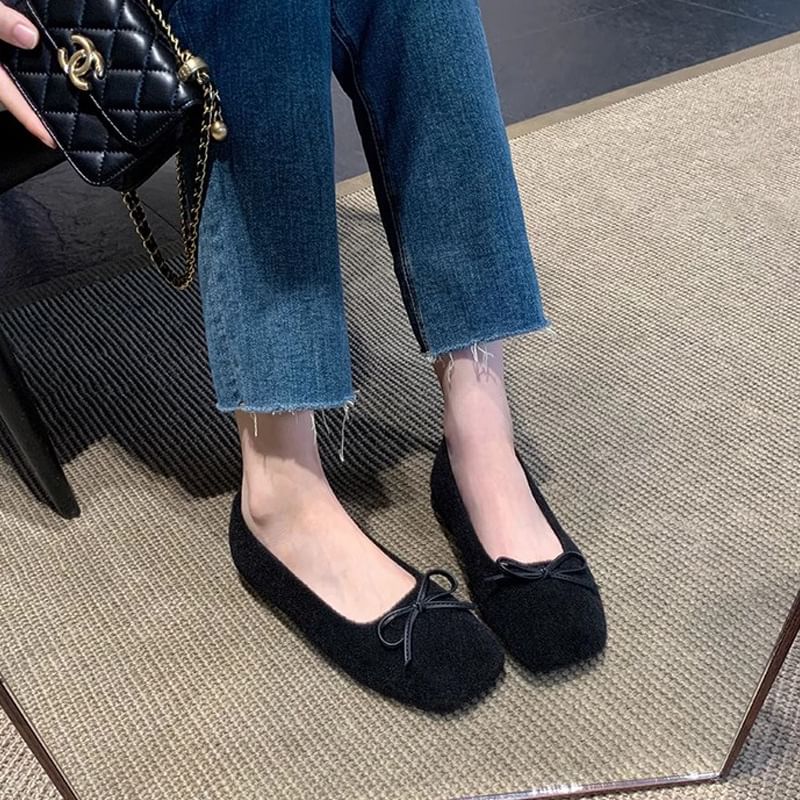 Square Toe Bow Flats Accent