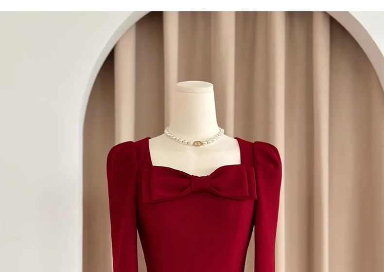 Plain Evening Long-Sleeve Square-Neck Gown Bow A-Line