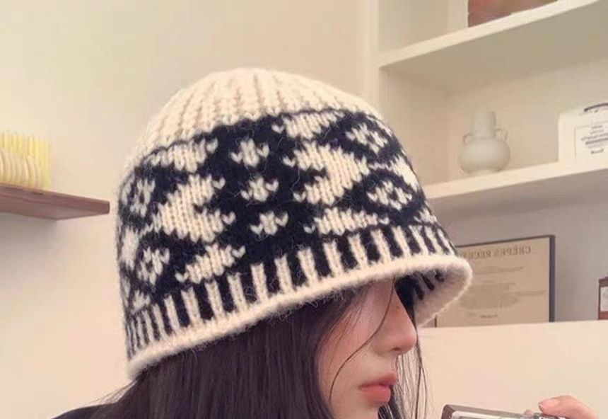 Knit Jacquard Beanie Diamond