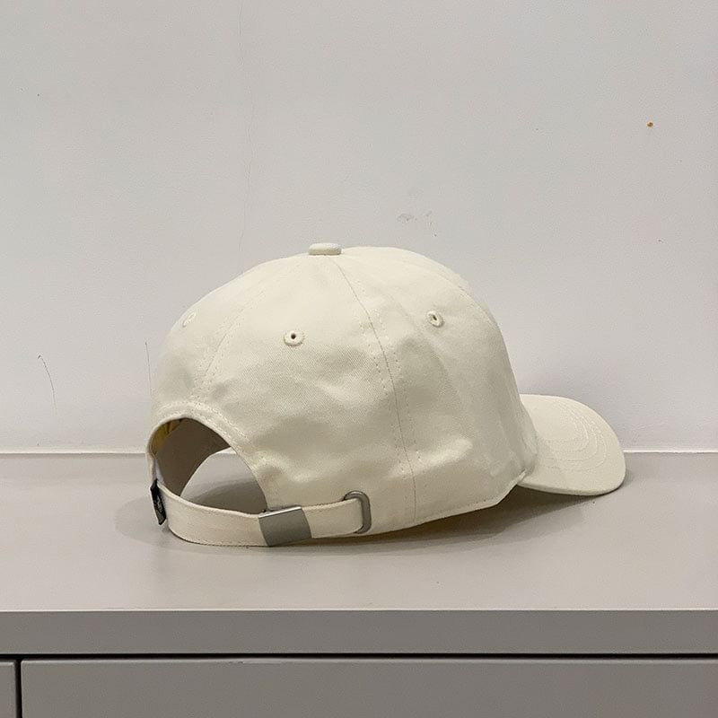 Cap Embroidered Letter