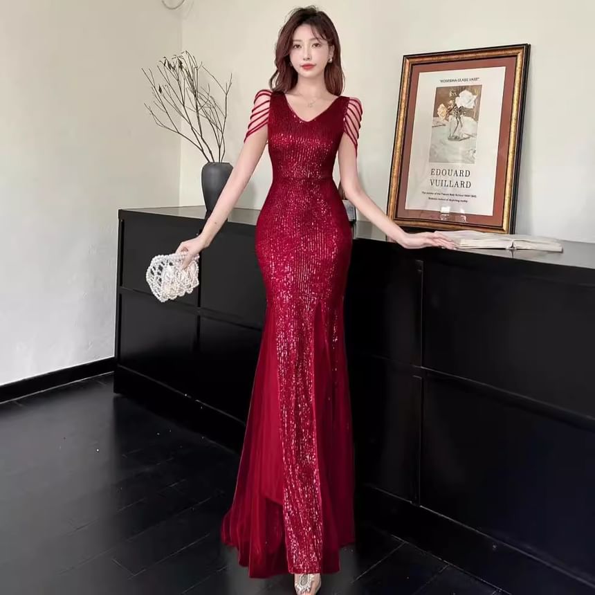 Evening Mermaid Gown Sequined Sleeveless V-Neck