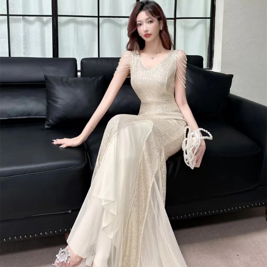 Evening Mermaid Gown Sequined Sleeveless V-Neck