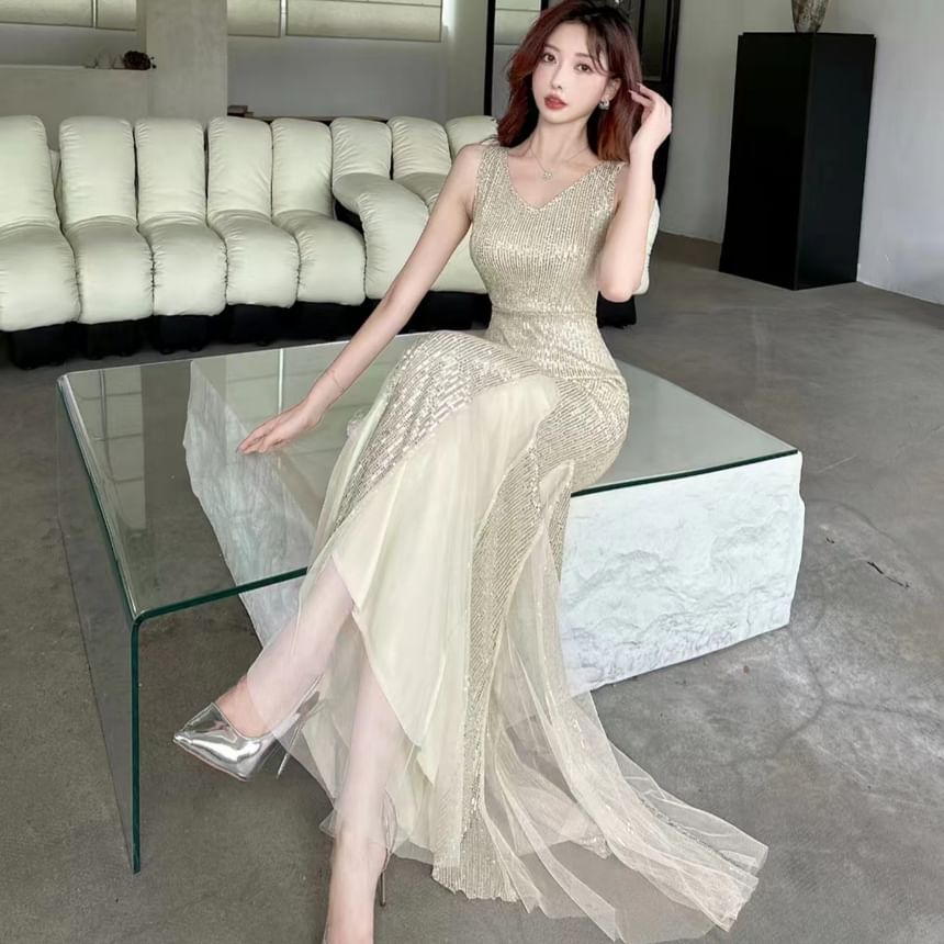 Evening Sequined V-Neck Sleeveless Mermaid Gown