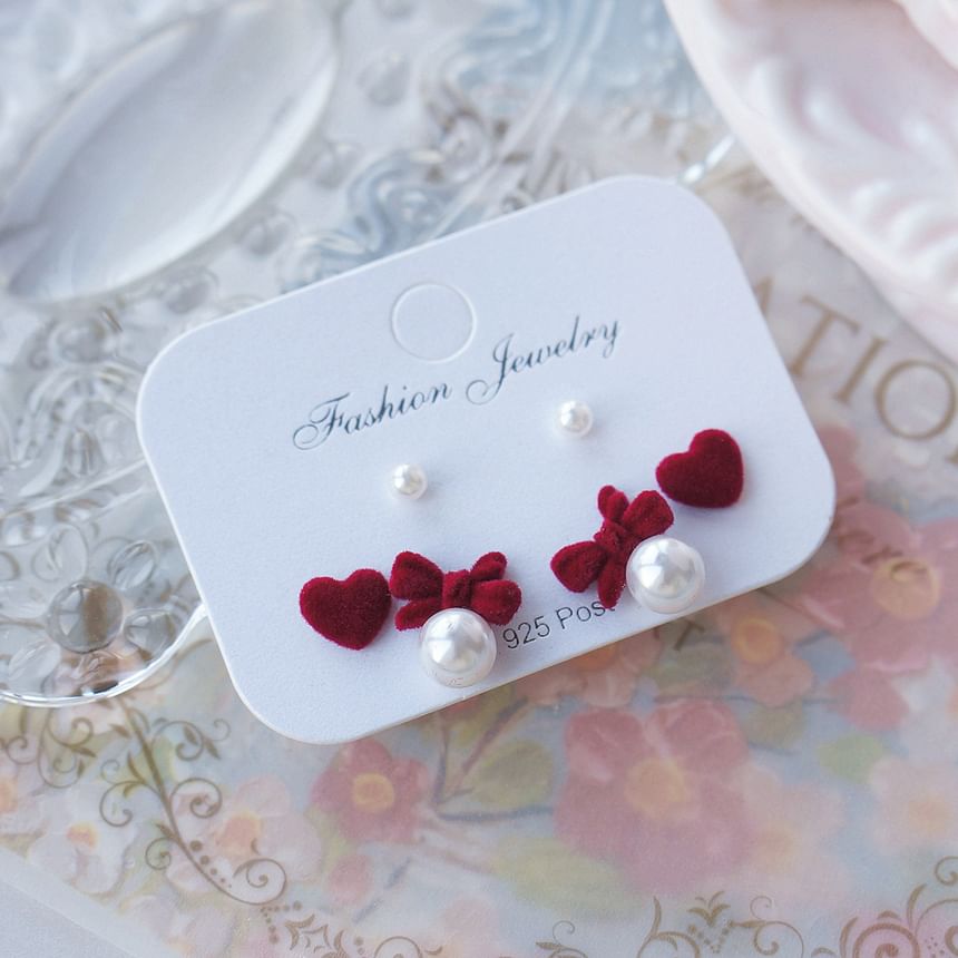 of Stud Asymmetrical 3 Bow Set Pairs: Pearl Earring Faux