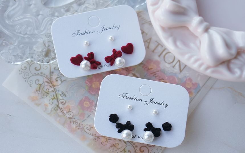 of Stud Asymmetrical 3 Bow Set Pairs: Pearl Earring Faux