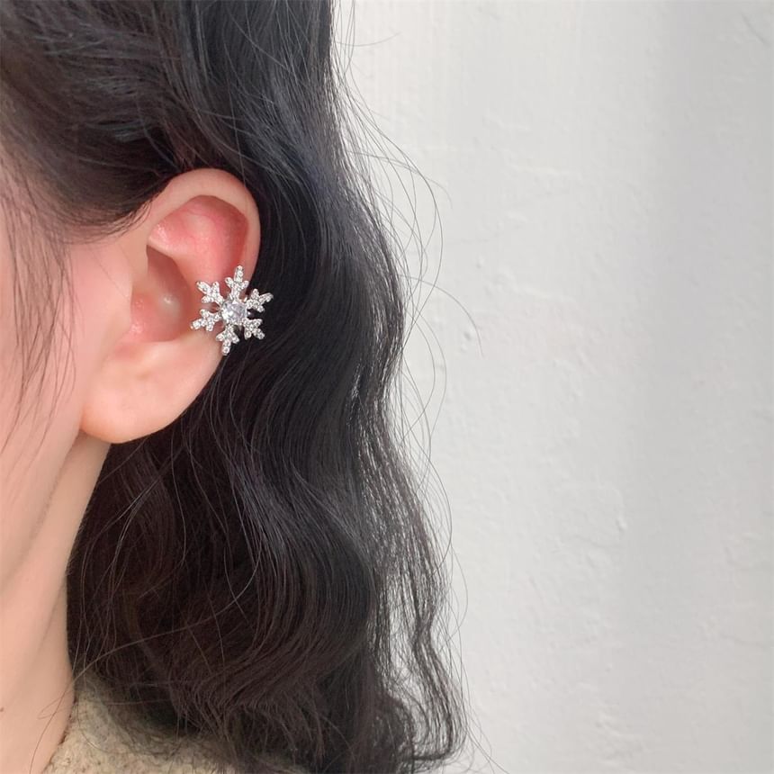 Ear Rhinestone Snowflake Cuff
