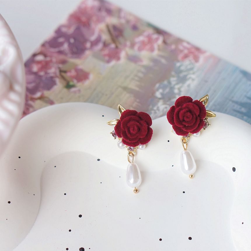 On Drop Rose / Clip Pearl Faux Earring