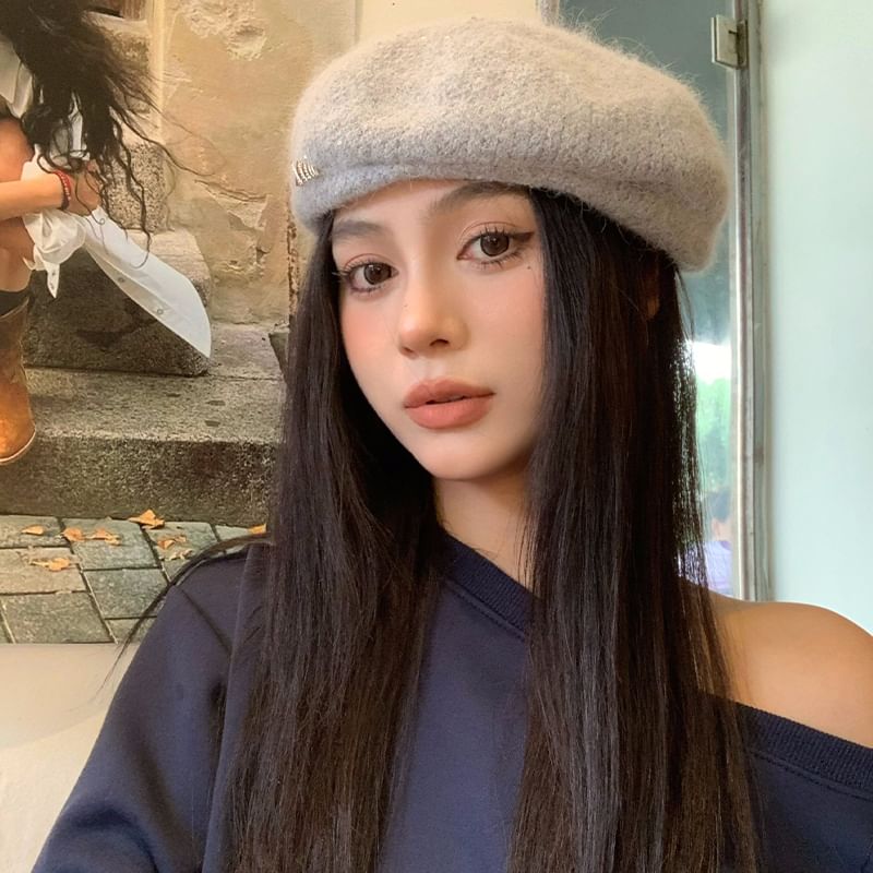 Knit Accent Rhinestone Beret