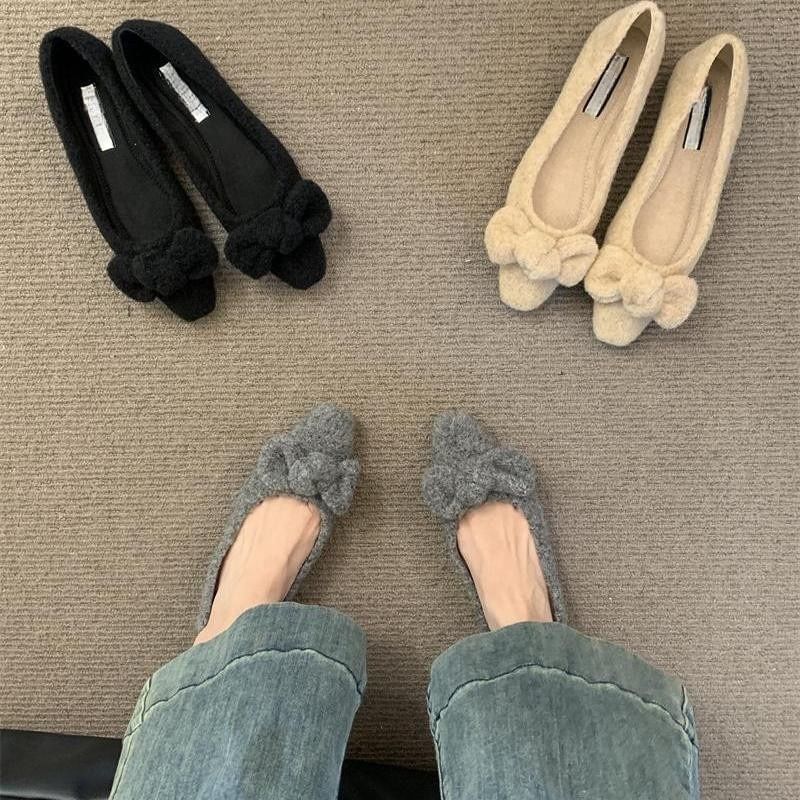 Bow Toe Flats Square