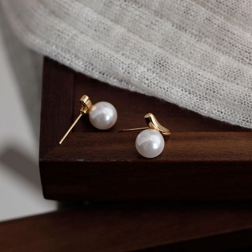 Faux Silver Pearl 925 Sterling Stud Earring