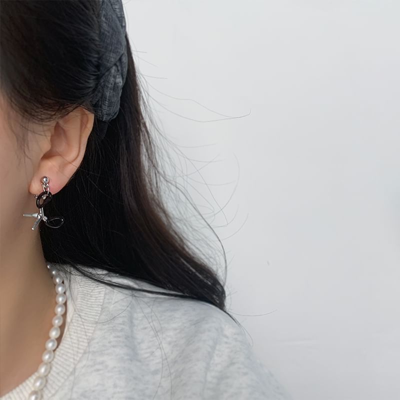 / Scissor Clip On Drop Earring