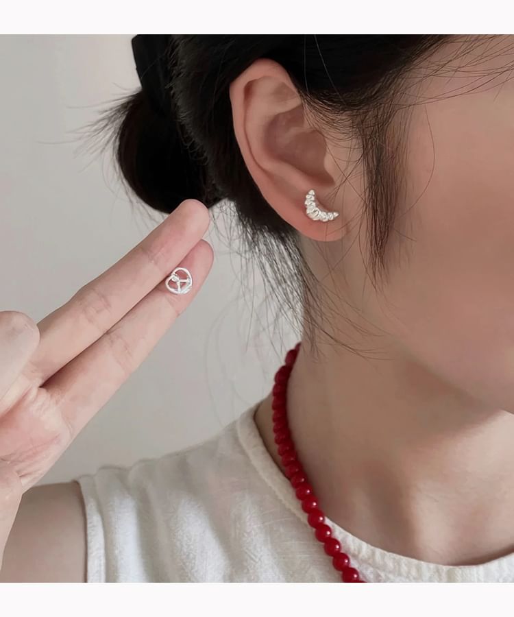 Asymmetrical On Earring Stud Pastry / Clip