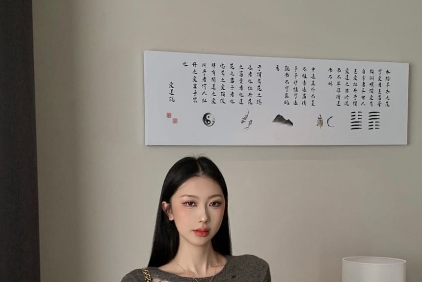 Distressed Long Neck Top Sleeve Crew Knit Plain