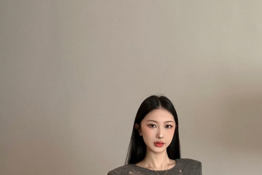 Distressed Long Neck Top Sleeve Crew Knit Plain