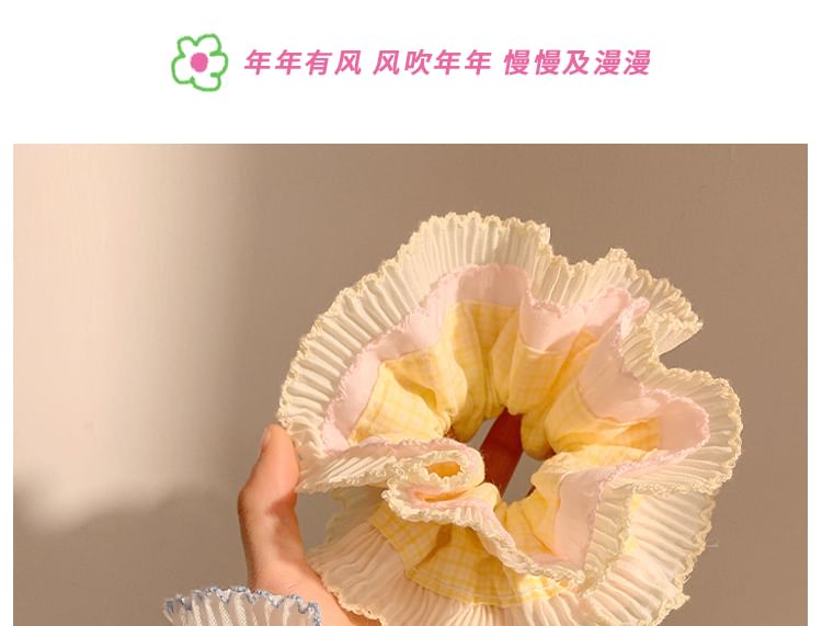 Plaid Scrunchie Pleated Panel