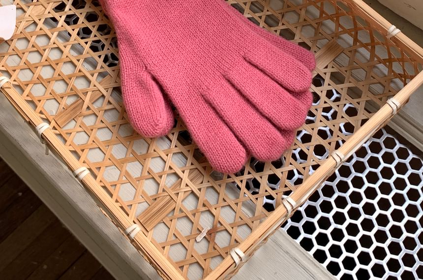 Heart Knit Buttoned Gloves