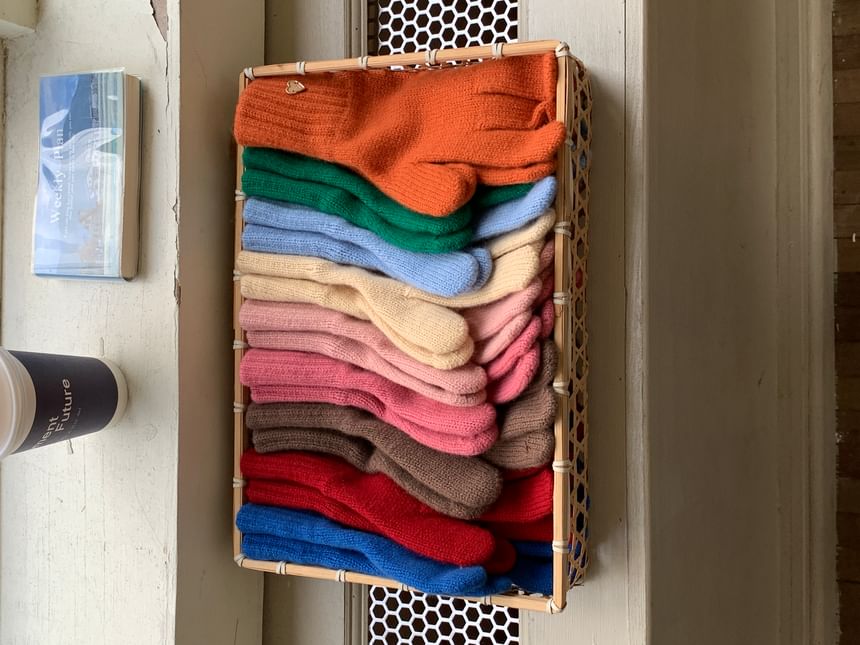 Heart Knit Buttoned Gloves