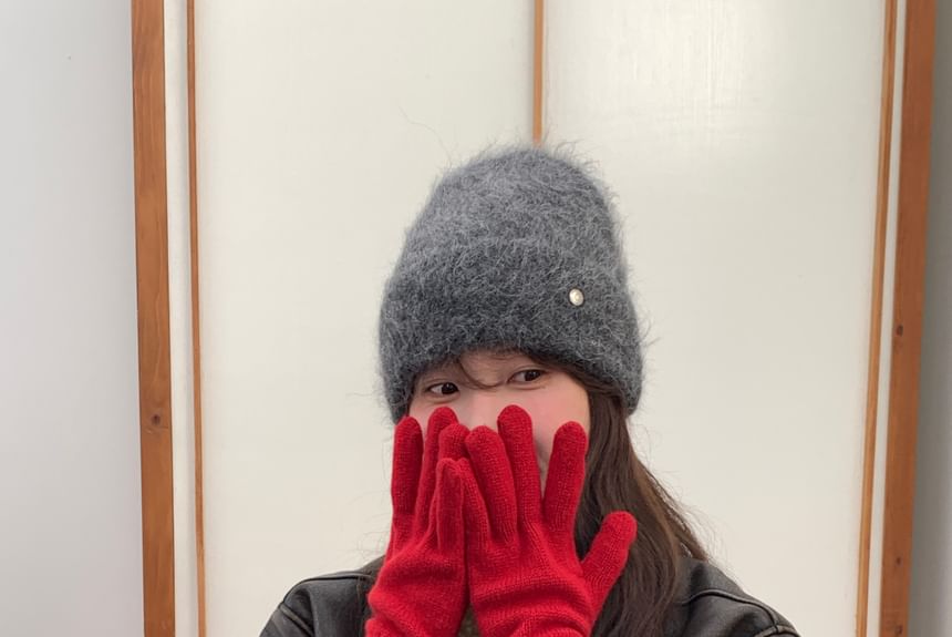 Heart Knit Buttoned Gloves