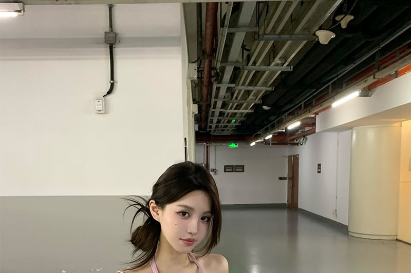 Neck Scoop Side-Slit Plain Fit Halter Top Slim