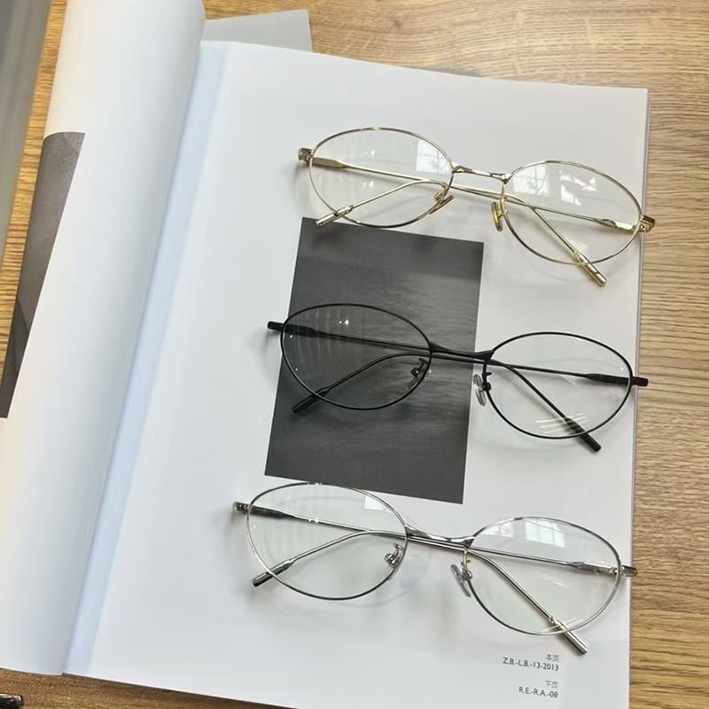 Thin Frame Oval Eyeglasses