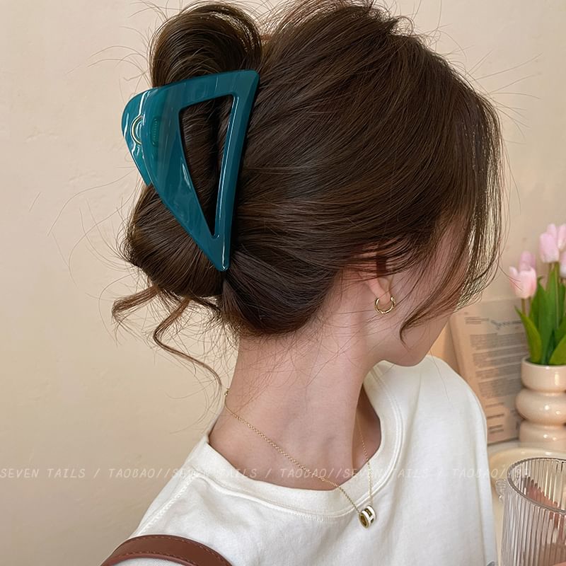 Hair Triangle Plain Claw Acrylic