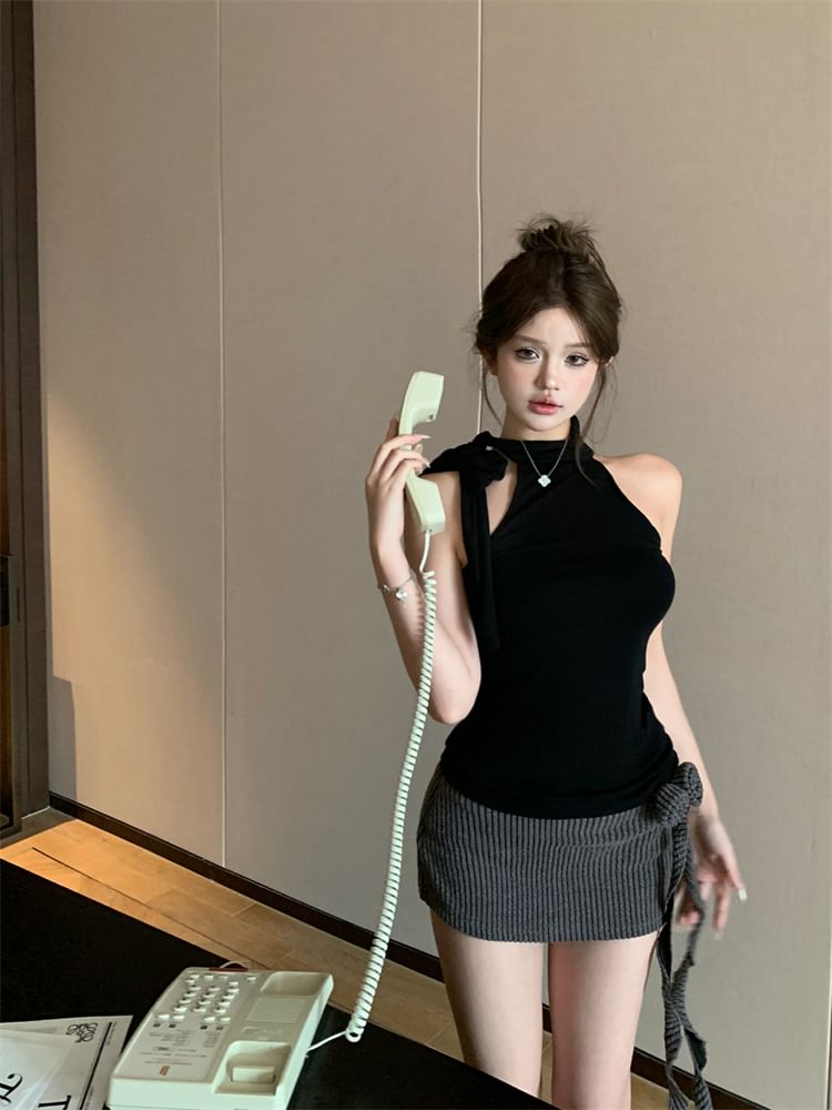 Plain / Flower Mini Pencil Low Skirt Top Mock Neck Detail Waist Halter