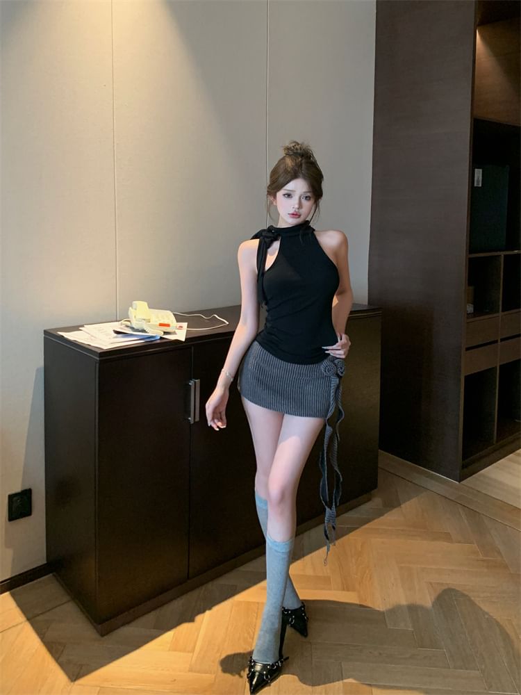 Plain / Flower Mini Pencil Low Skirt Top Mock Neck Detail Waist Halter