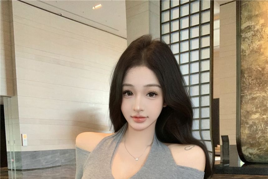 Tee Plain Long-Sleeve Cold-Shoulder