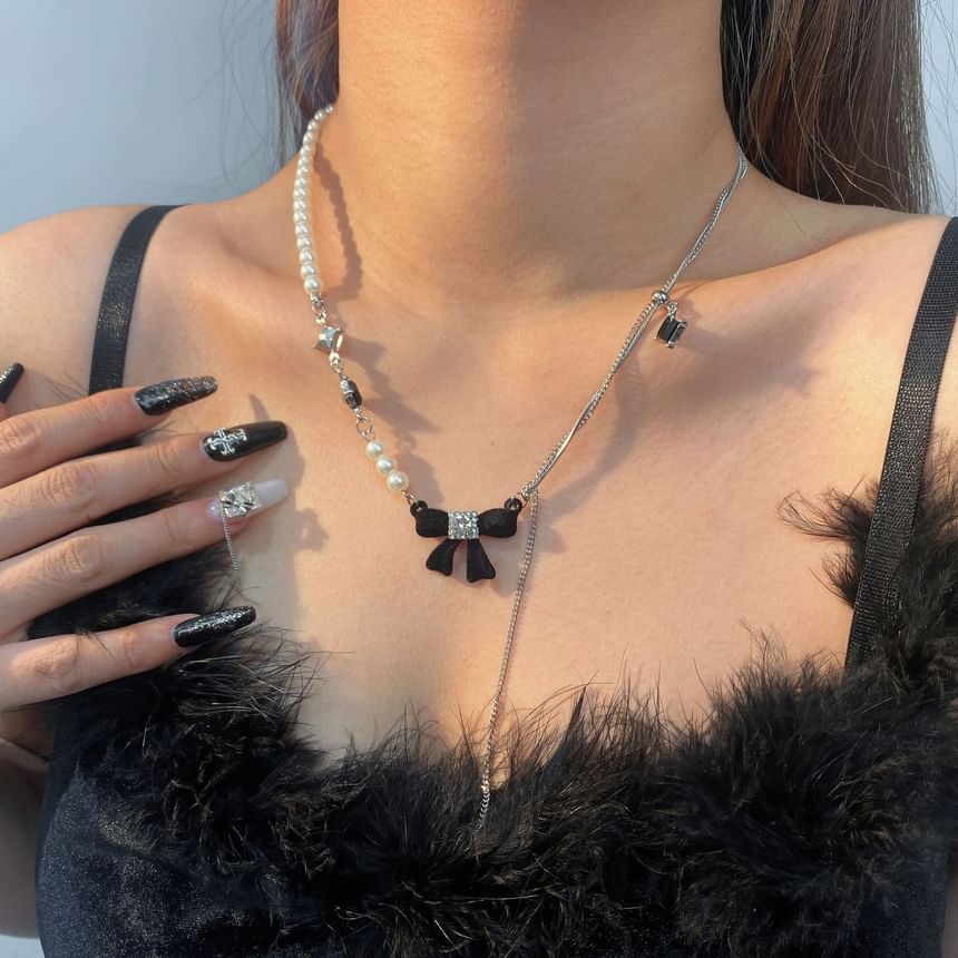 Bow Lariat Rhinestone Faux Pearl Necklace