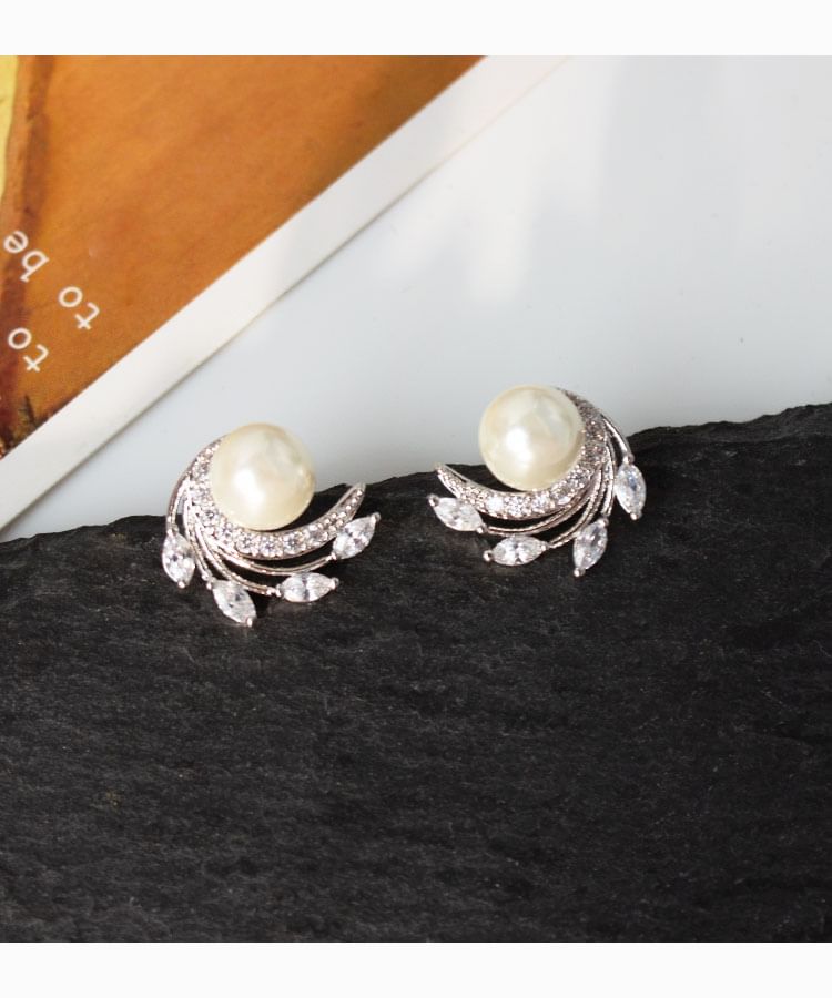 Pearl Clip On Faux Earring / Rhinestone Stud