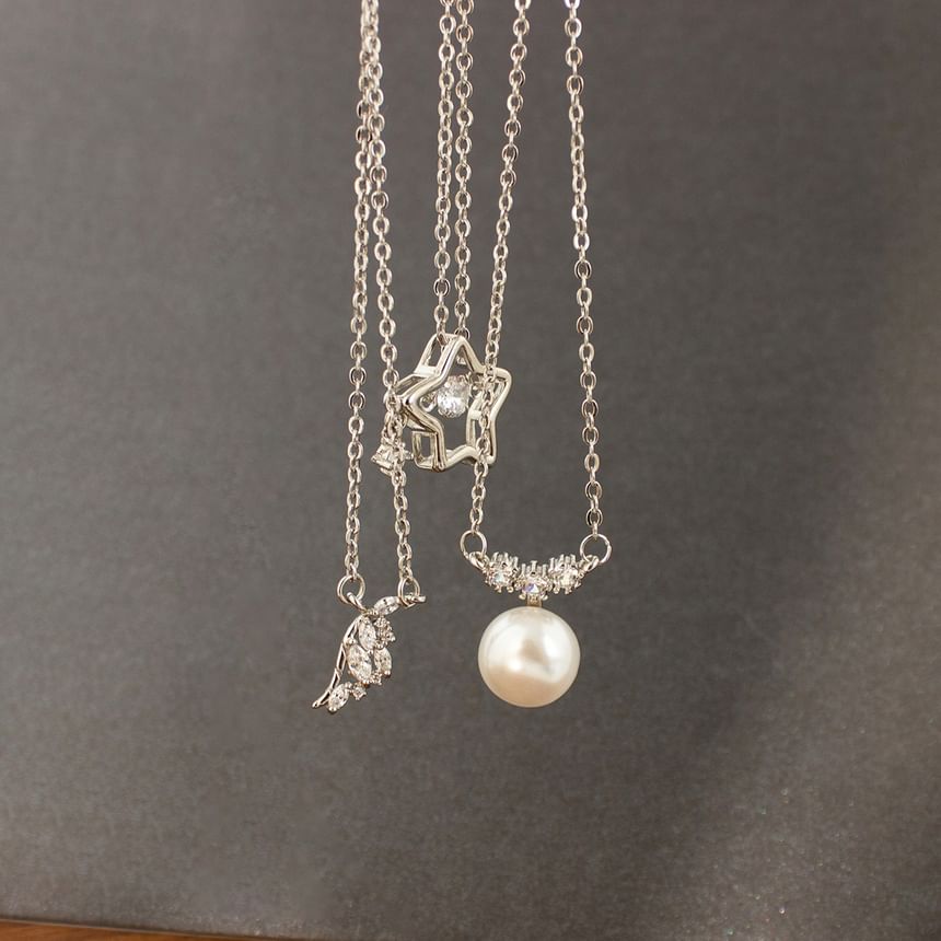 Pendant Pearl Faux Necklace Star Rhinestone /