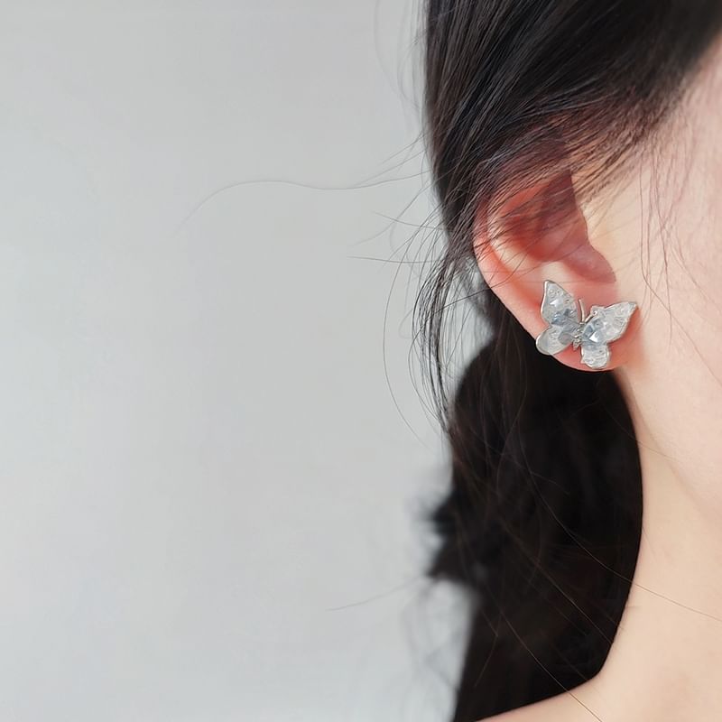 / Butterfly On Rhinestone Clip Stud Earring
