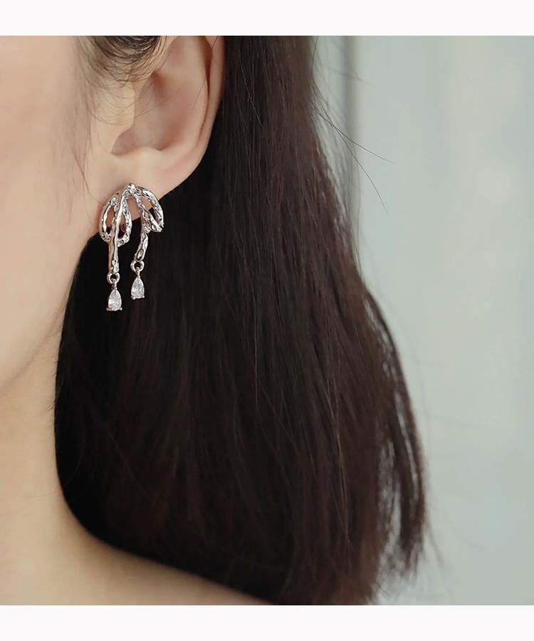 / On Drop Rhinestone Bow Earring Clip