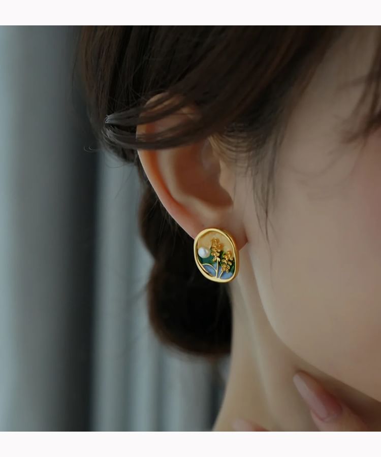 Clip Earring On Pearl Stud / Enamel Faux