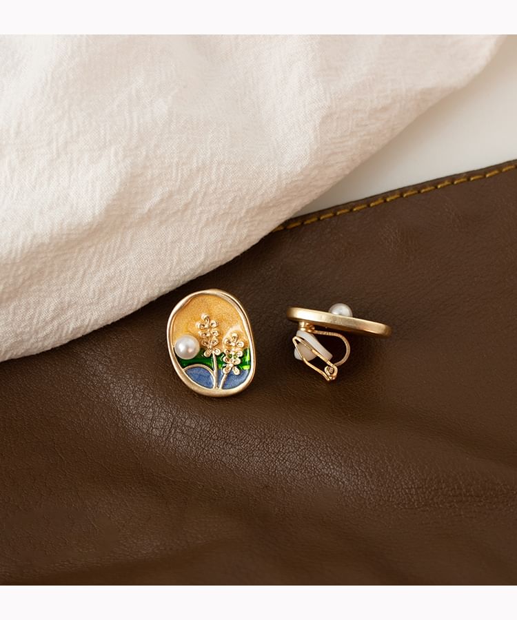 Clip Earring On Pearl Stud / Enamel Faux