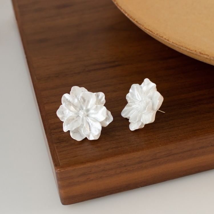 Clip / Flower On Earring Stud