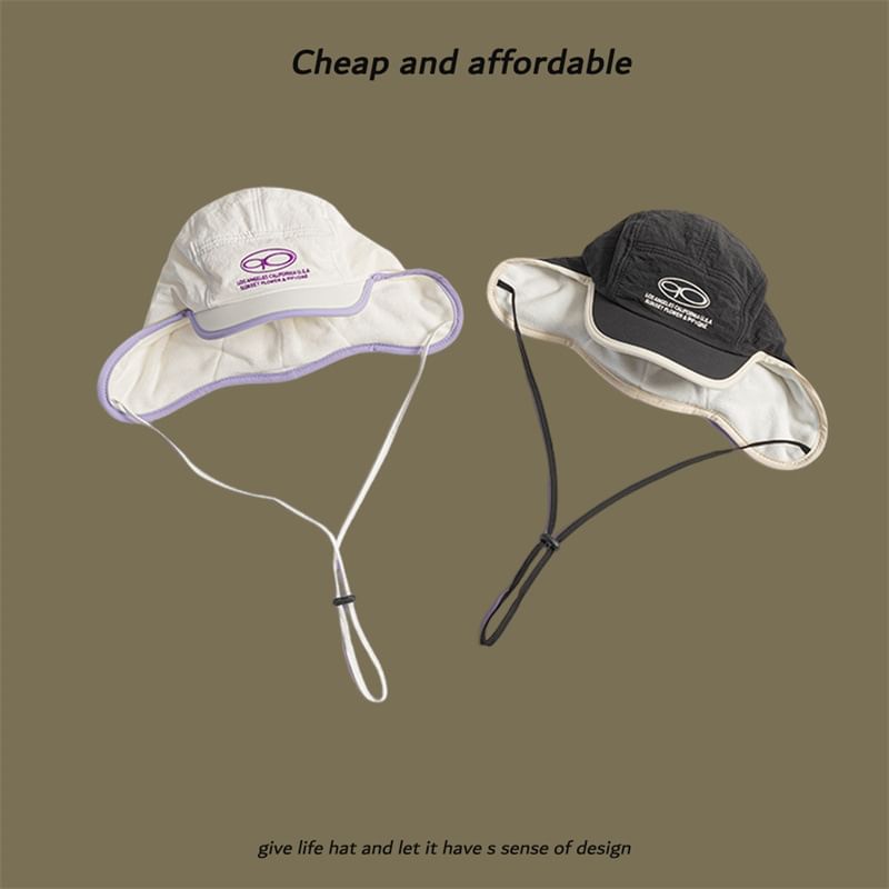 Lettering Hat Print Trapper