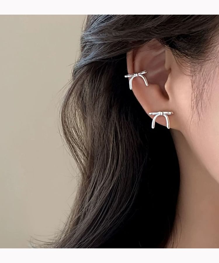 Bow Clip Earring On / Stud