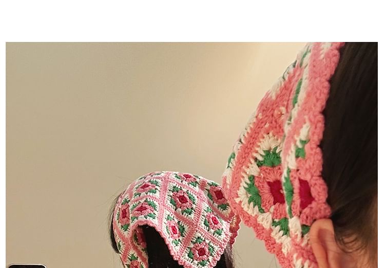 Knit Head Triangle Floral Plaid Scarf