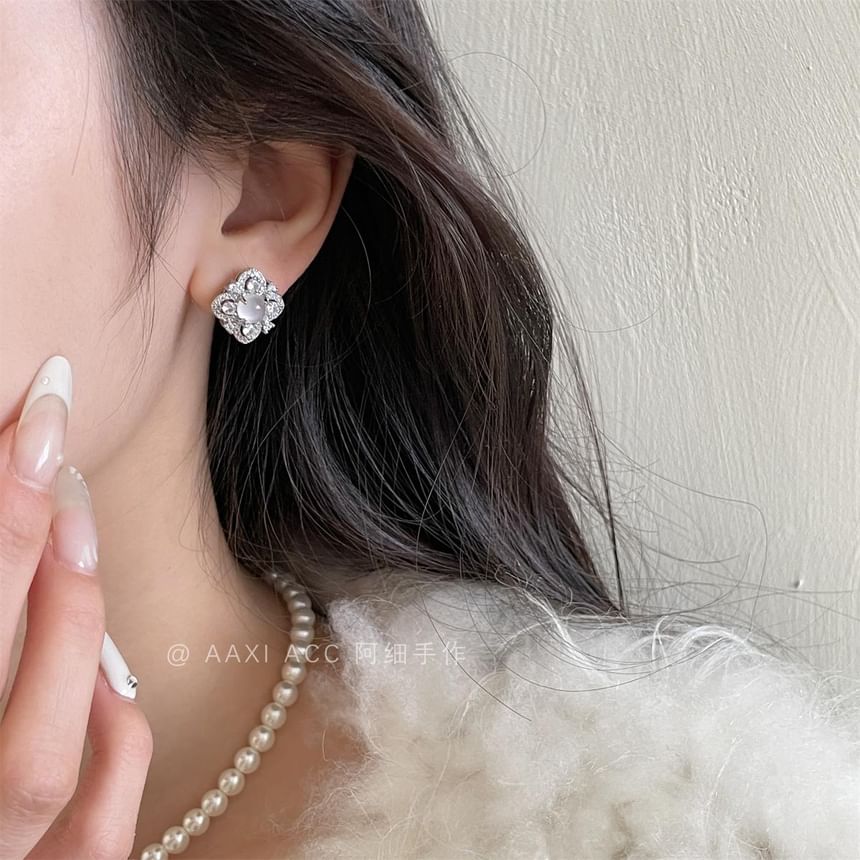 Leaf Rhinestone Stud Earring