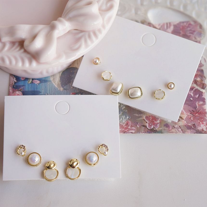 Pearl Set Faux Earring Stud