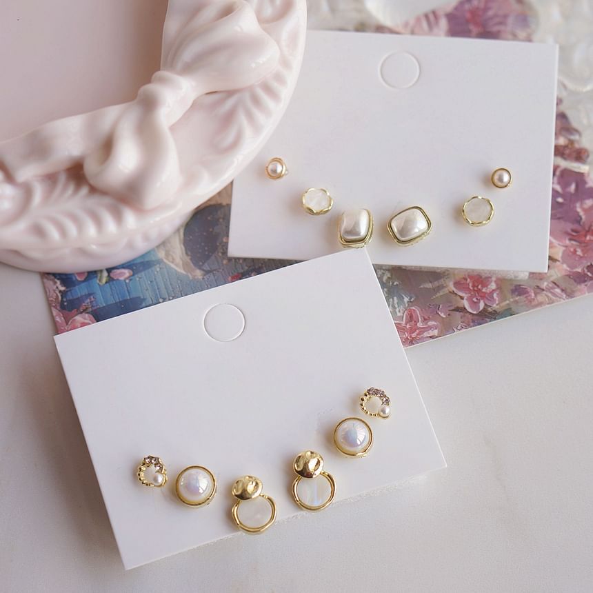 Pearl Set Faux Earring Stud
