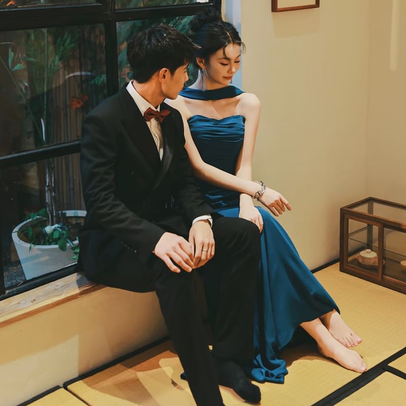 Mermaid Evening Plain Ruched Neck Halter Gown