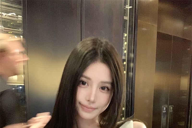 Rhinestone Tank Accent Slim Top One-Shoulder Crop Fit