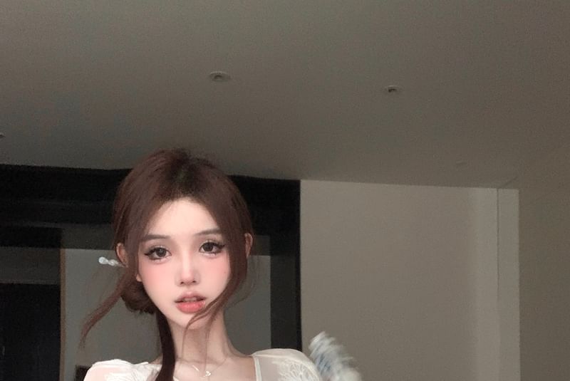 Embroidered Shorts V-Neck A-Line Blouse / Maxi Rise Set Plain Camisole High Top Flower Skirt Puff-Sleeve