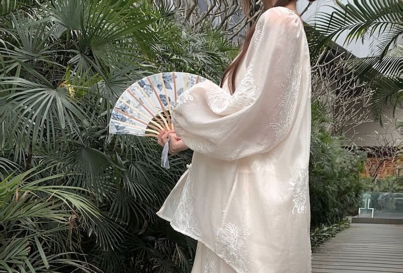 Embroidered Shorts V-Neck A-Line Blouse / Maxi Rise Set Plain Camisole High Top Flower Skirt Puff-Sleeve