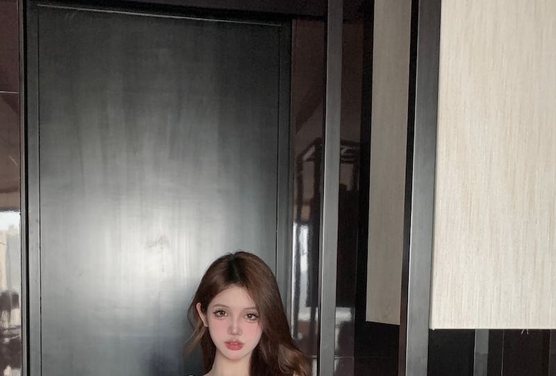 Embroidered Shorts V-Neck A-Line Blouse / Maxi Rise Set Plain Camisole High Top Flower Skirt Puff-Sleeve