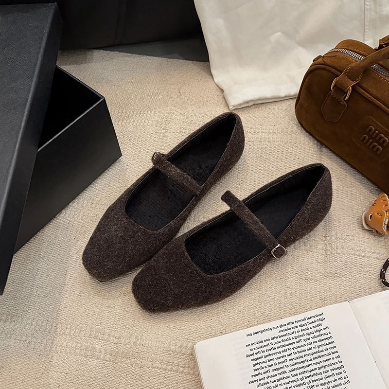 Toe Mary Jane Square Flats