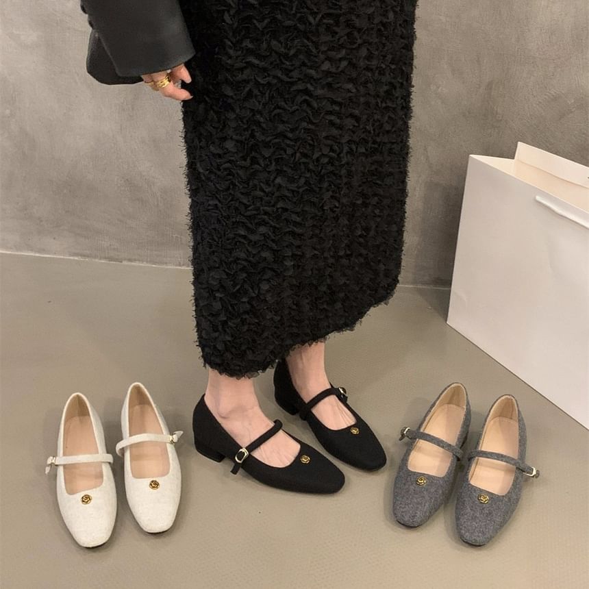 Pumps Chunky Mary Jane Flower Heel Accent